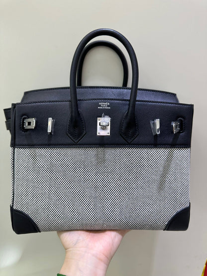 The Ultimate Accessory for a Touch of Radiant Sophistication